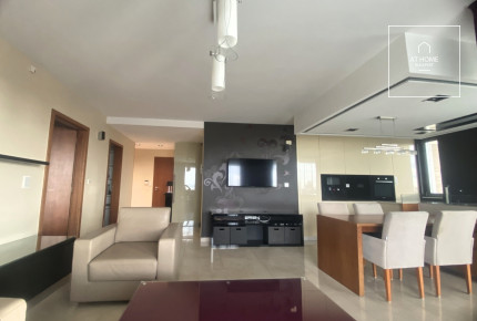 Bright 3-Bedroom Apartment with Terrace on Gellérthegy