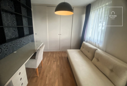 Bright 3-Bedroom Apartment with Terrace on Gellérthegy