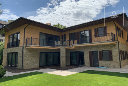 Luxury family house Budapest II. district Zöldmál