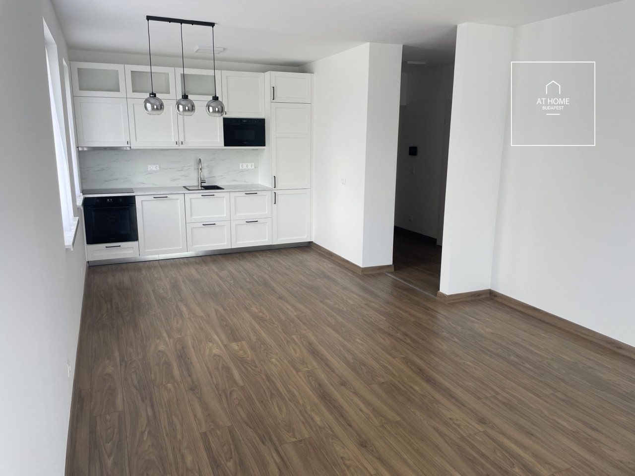 Újépítésű 2 hálószobás lakás terasszal XI. kerületi lakóparkban