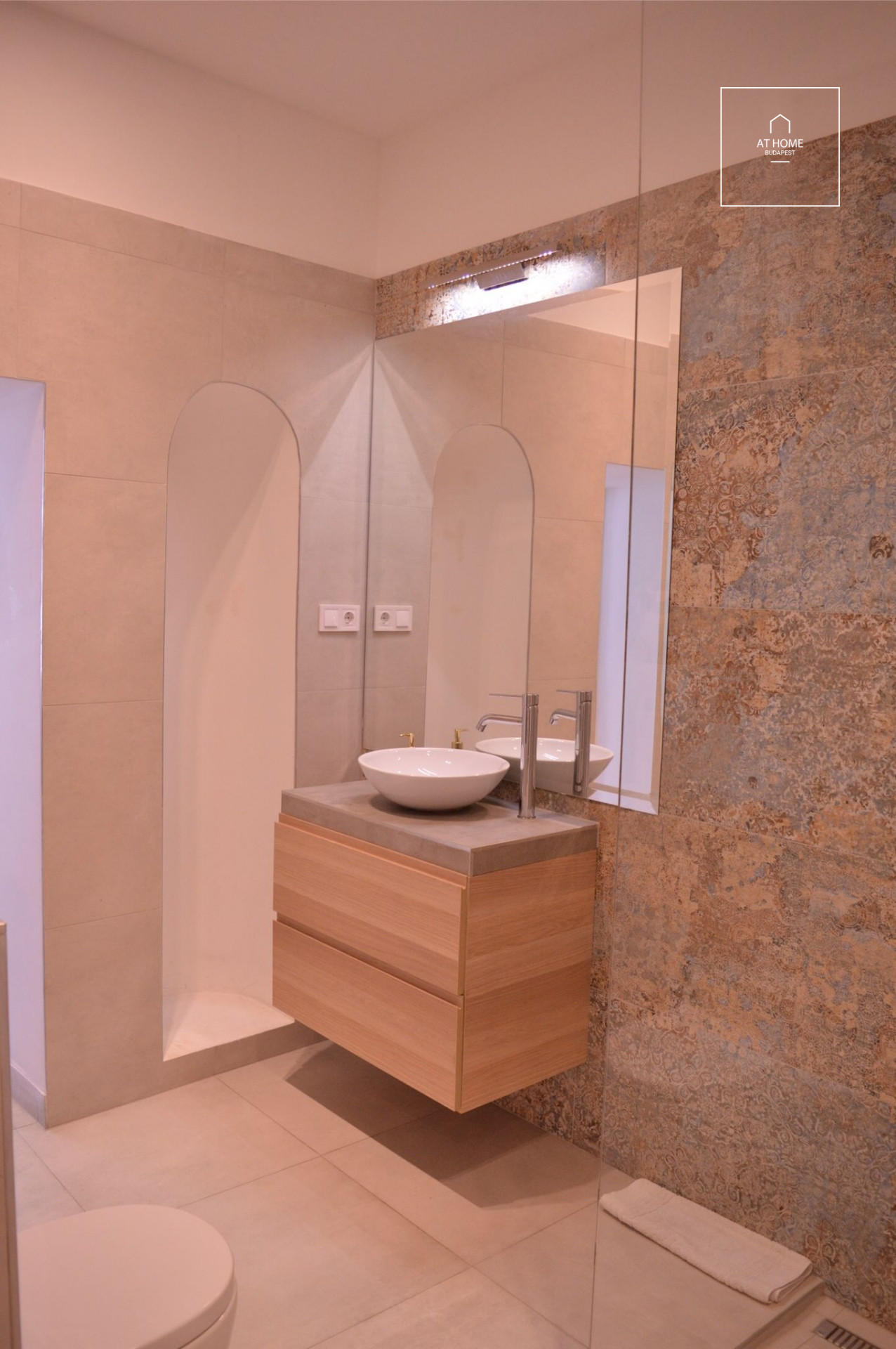 Beautiful apartment for rent a few steps from Oktogon, Budapest, VI. district