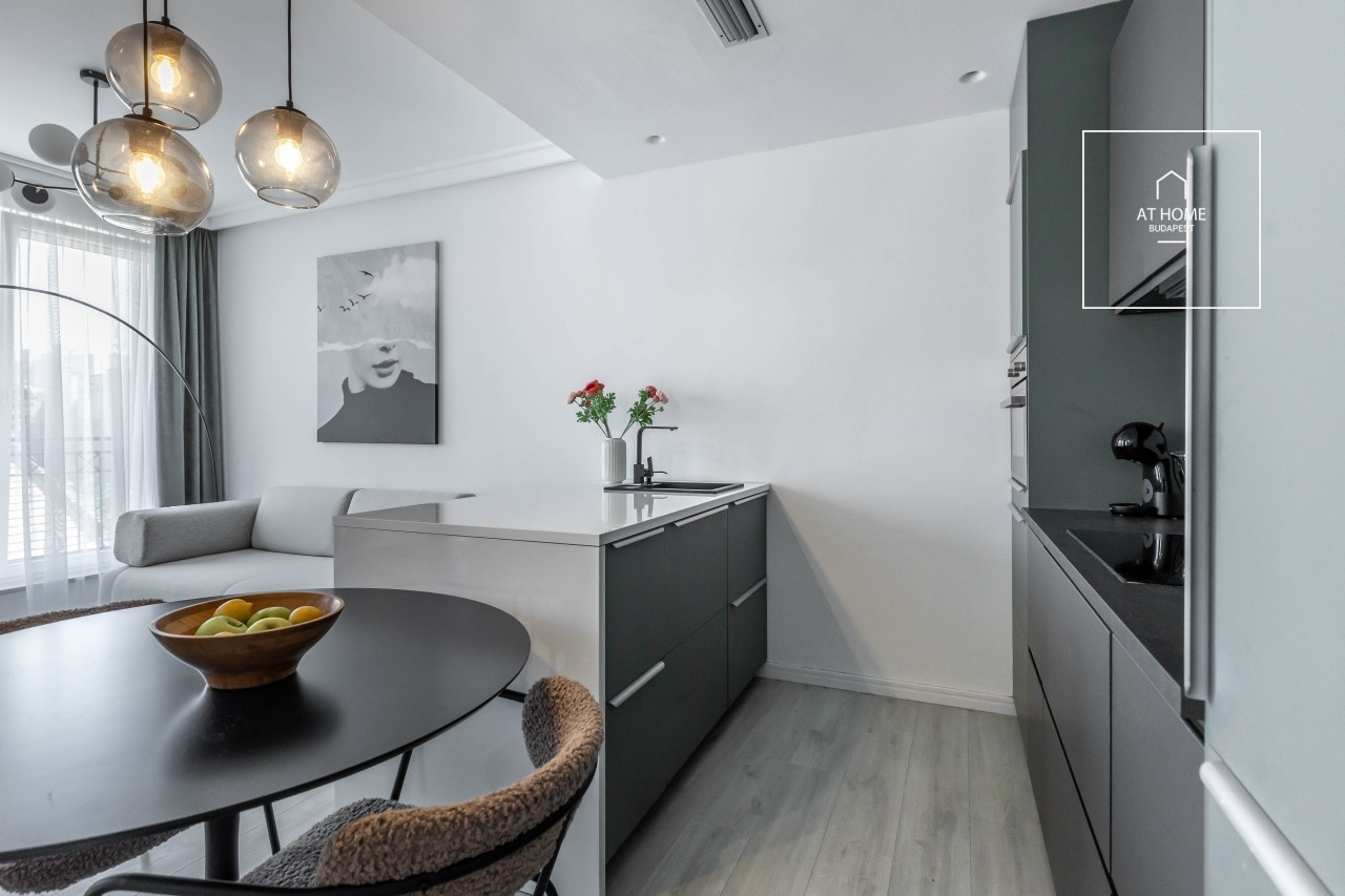 Újépítésű 2 hálószobás társasházi luxuslakás a VII. kerületben