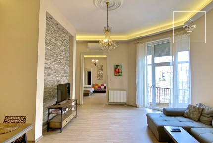 Sunny apartment for rent Budapest VI. district, Terézváros