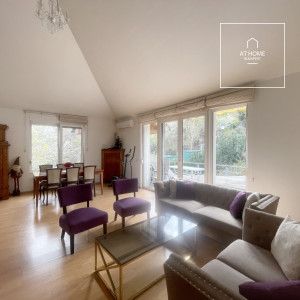 Exkluzív, 196 nm-es elegáns lakás eladó Budapest I. kerületének történelmi utcájában