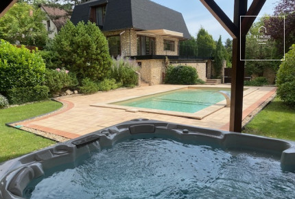 Felújított 150nm-es zöldövezeti családi ház II. kerület, Szépvölgy