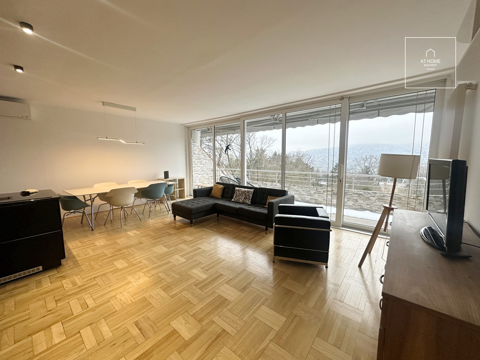 EXCEPTIONAL DUPLEX RESIDENCE IN A GREEN SETTING – TÖRÖKVÉSZ, DISTRICT II