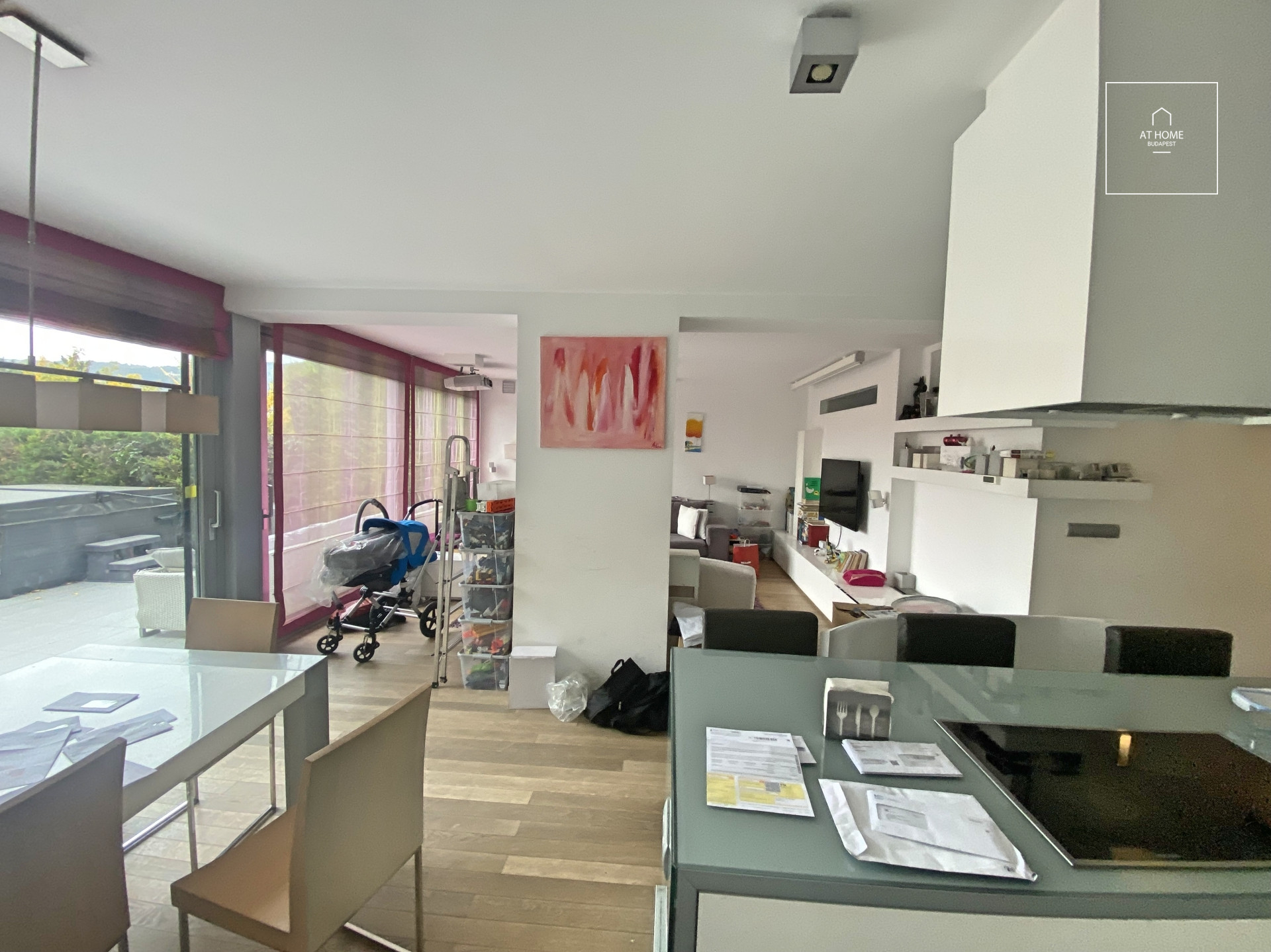 Panoramic 3-bedroom duplex apartment for rent in District II., Törökvész