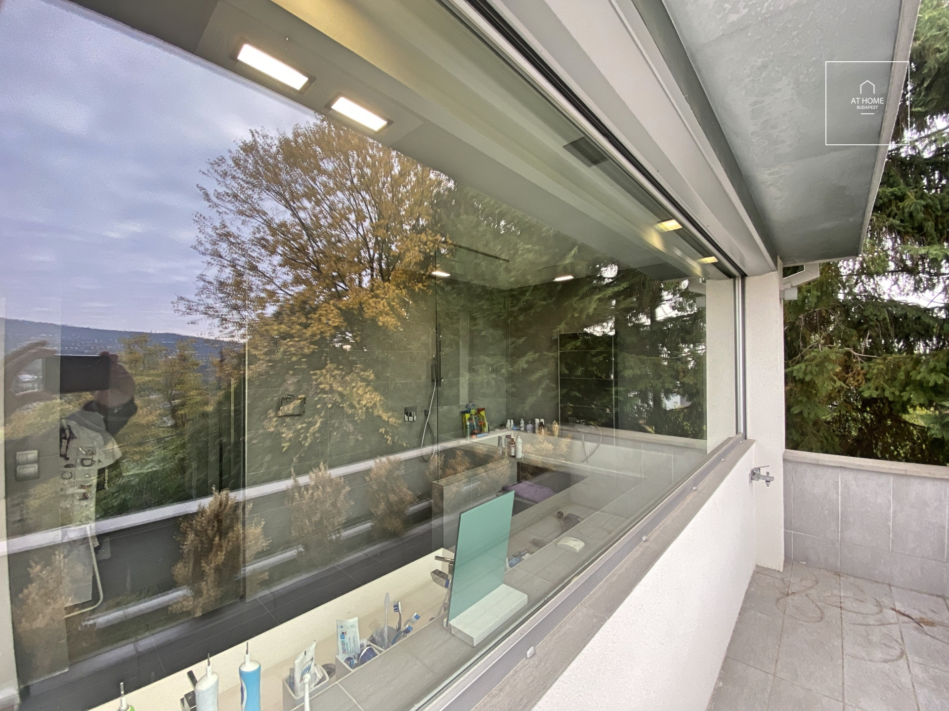 Panoramic 3-bedroom duplex apartment for rent in District II., Törökvész