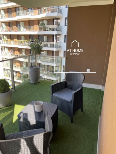 Sunlit, three-bedroom modern apartment in Marina Part