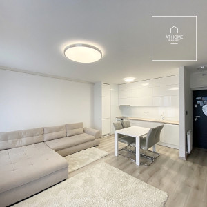 Newly built penthouse apartment with uninterrupted panoramic views at Marina Part