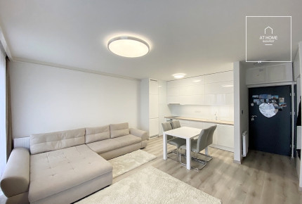 Örök panorámás újépítésű penthouse lakás a Marina Parton