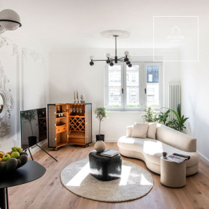 Exclusive Renovated 70 sqm One-Bedroom Apartment in District V, Lipótváros