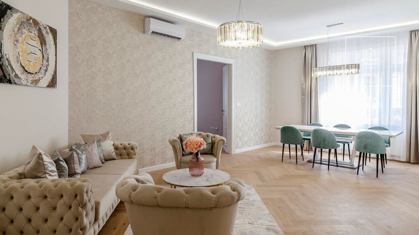 Newly furnished and renovated apartment in classical building in the Centre of Budapest