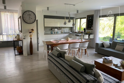 A premium four-bedroom apartment with private garden is available for rent in Budapest, 2nd district, Lipótmező.