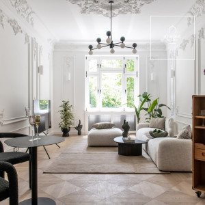 Felújított, parkra néző luxuslakás eladó,  V. kerület, Belváros