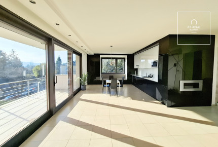 Exkluzív panorámás lakás garázshellyel a XII. kerületben, Kissvábhegyen