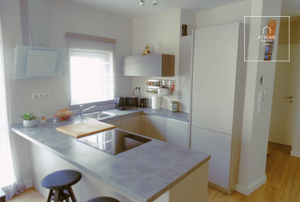 Exclusive top-floor 2-bedroom apartment in District V