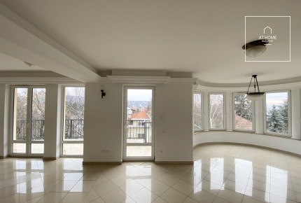 Zöldövezeti 3 hálószobás lakás kiadó a XII. kerületben, Kútvölgyben