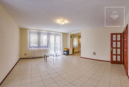 Energy-efficient 250 sqm semi-detached house with 5 bedrooms in District II/A