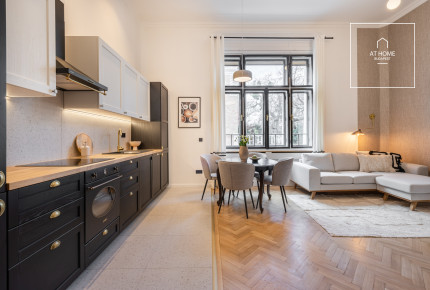 Lélegzetelállító lakás szecessziós villaépületben Budapest VII. kerület, Városliget