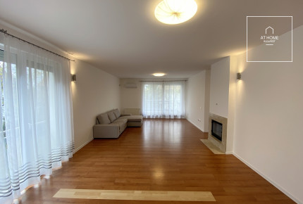 Panoramic 140 sqm apartment with two terraces and three bedrooms in Budapest’s 2nd district
