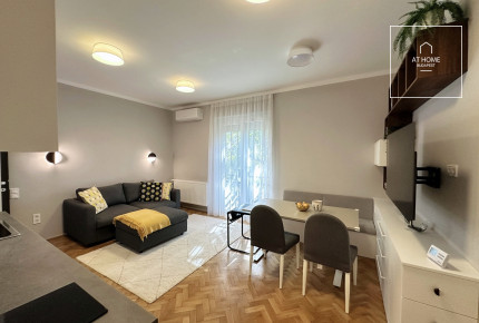 Fully renovated 43 sqm apartment in a leafy area of District II