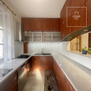 Panoramic 268 sqm four-level terraced house in the 2nd district