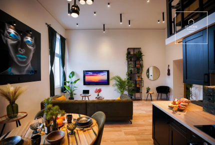 Downtown 52 sqm loft apartment in District VI