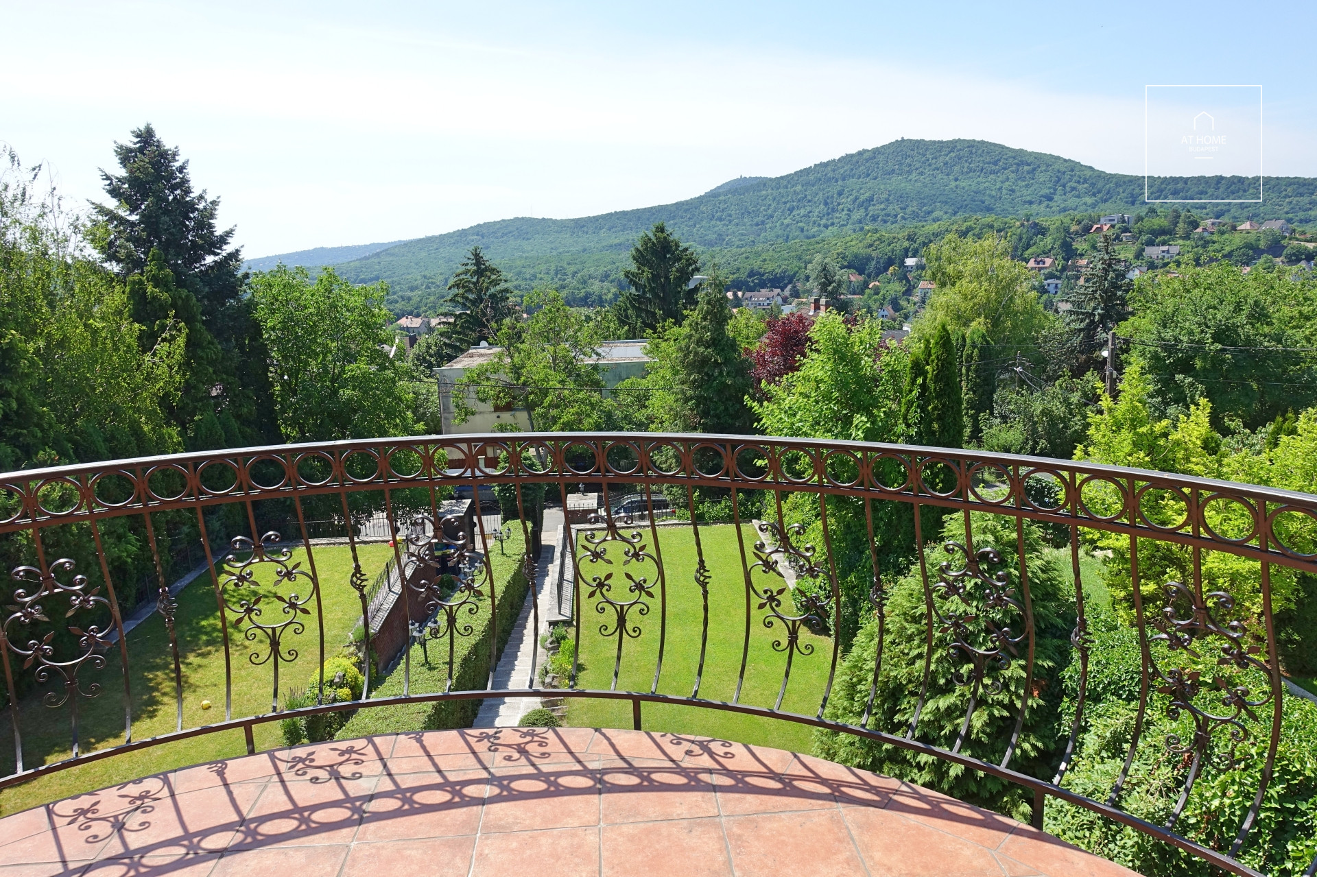 Káprázatos ikerház kiadó  II/A. kerület, Remetekertváros