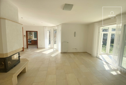 Two-story, 330 sqm, four-bedroom family house in Budapest’s II/A district, Széphalom