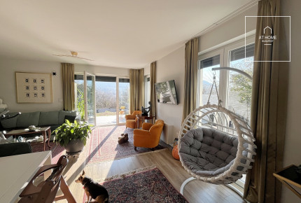 Modern 120 nm-es 3 hálószobás lakás terasszal és kertkapcsolattal a III. kerületben