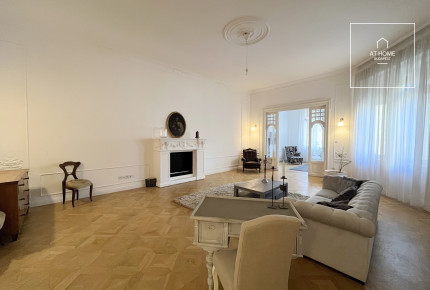 Felújított 225 nm-es 3 hálószobás lakás erkéllyel a VI. kerületben