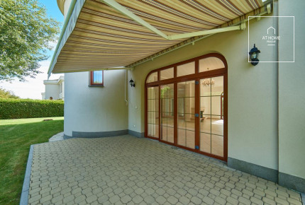Luxurious villa at Prague 6 - Nebušice, Villas Šárka.