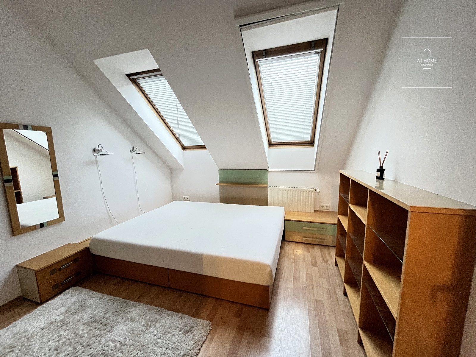 ELEGANT TOWNHOUSE WITH GARDEN ACCESS IN A QUIET STREET OF CSILLAGHEGY – DISTRICT III