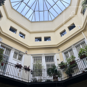 Eladó felújítandó lakás Víziváros szívében – kivételes lehetőség a Budai Vár közelében