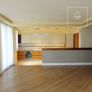 Panoramic Luxury Apartment for Sale – District II, Szemlőhegy