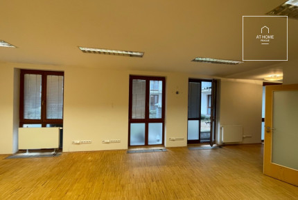 Byt 1+kk, nezařízený, Žižkov