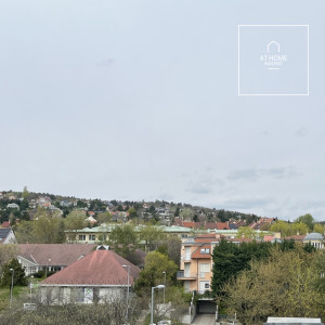 Eladó panorámás, felújított lakás Zöldmálon – tágas terek, kiváló elhelyezkedés
