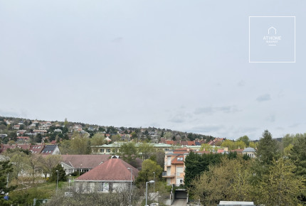 Panoramic, Renovated Apartment for Sale in Zöldmál – Spacious Layout, Excellent Location