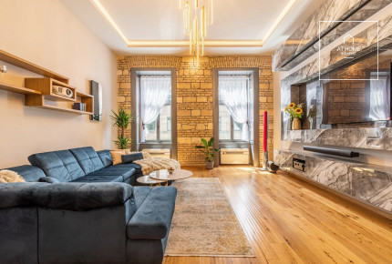 80 sqm luxury apartment in the city center, near Szabadság Square