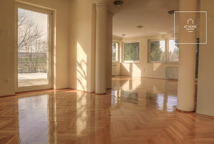 Napfényes Önálló családi ház kiadó  II/A. kerület, Remetekertváros