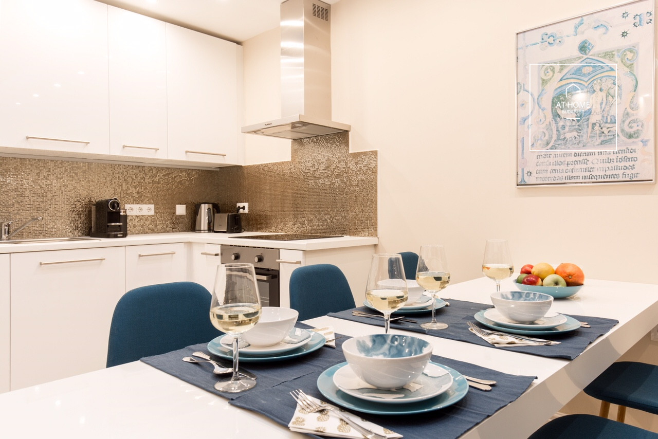 Fully furnished two-bedroom apartment in the heart of the city center