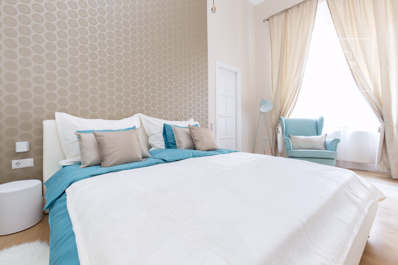 Fully furnished two-bedroom apartment in the heart of the city center