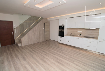 Interior two-storey apartment for rent Budapest, II. district Szépilona