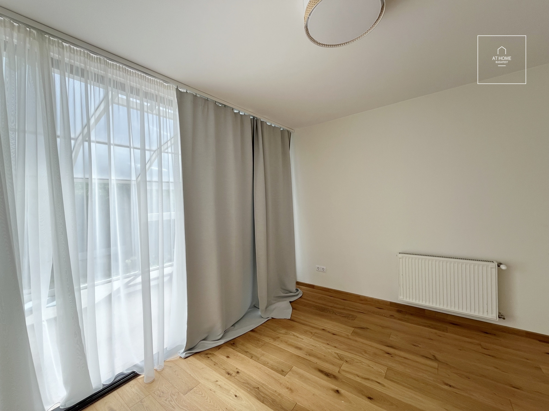 PANORÁMÁS, KÉTSZINTES LAKÁS AZ APÁTHY-SZIKLA MELLETT – II. KERÜLET