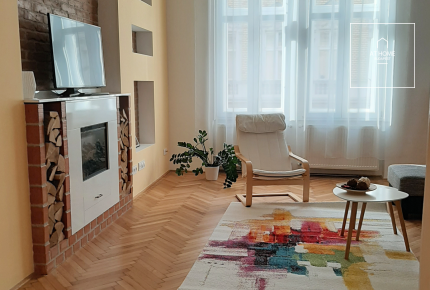 Renovated 65 sqm apartment with 1 bedroom in District VI