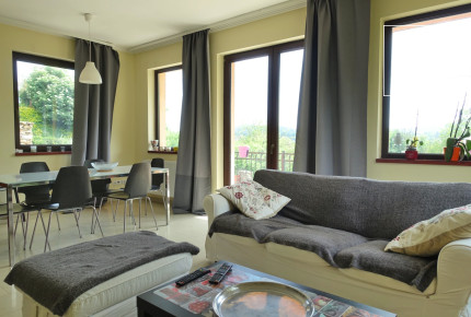 Mediterranean-Style Semi-Detached House with Panoramic Views in Pesthidegkút