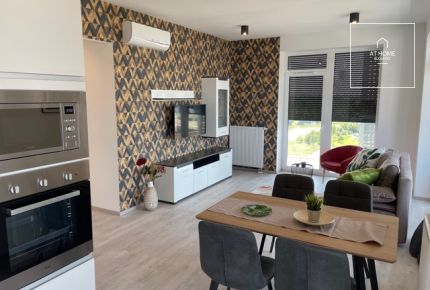 BudaPart – Exclusive 11th-floor apartment with panoramic Danube view for rent