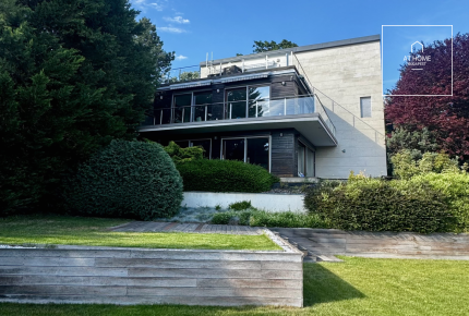 Luxurious Villa with Indoor Pool for Rent in Rózsadomb, District II