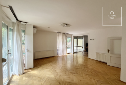 Kertkapcsolatos, tágas lakás Budapest II. Zöldmál